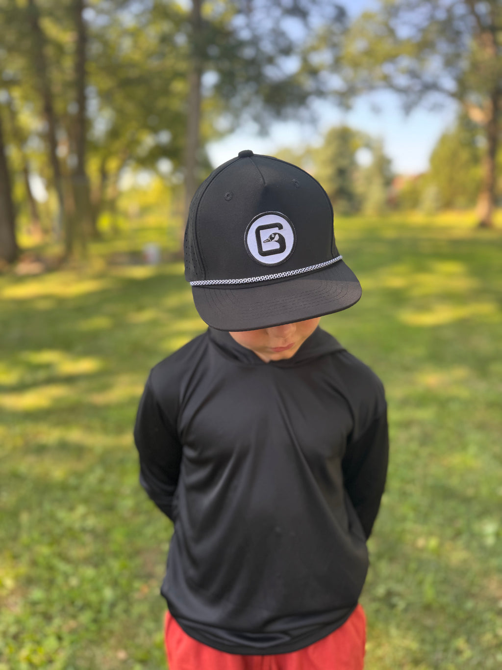 Youth Perforated Structured Black / Black-White Rope