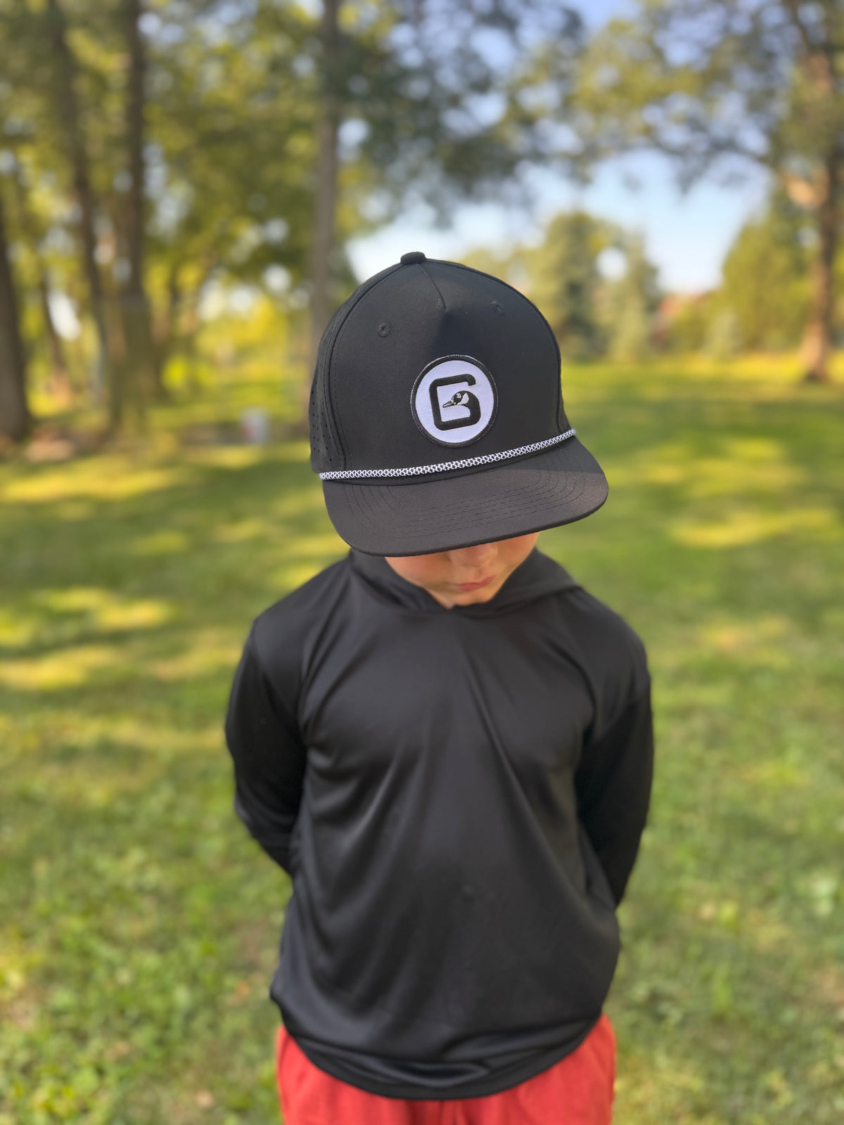 Youth Perforated Structured Black / Black-White Rope